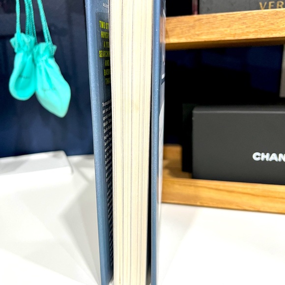 RIVALS
When it comes to winning, nothing's
out of bounds.
TOMMY GREENWALD Book - Picture 2 of 4